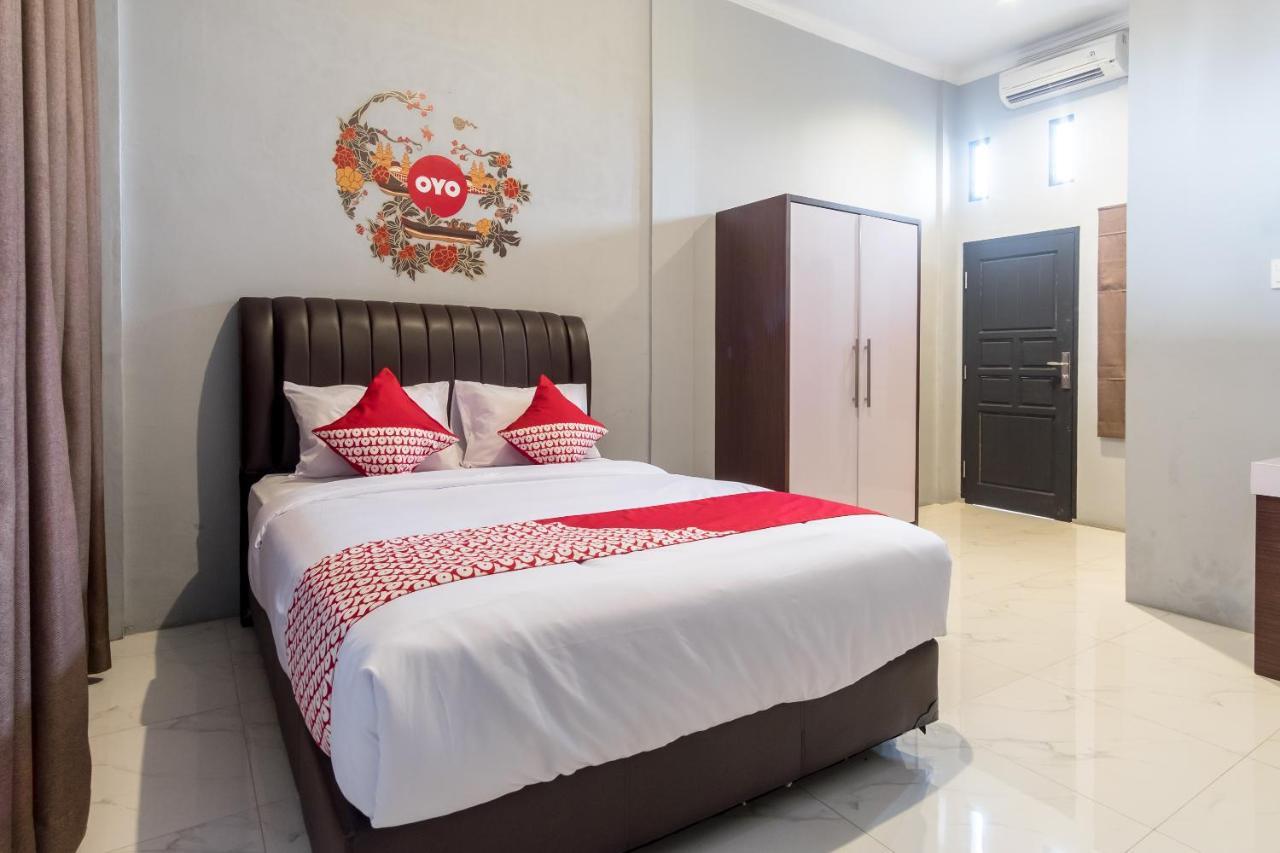 Oyo 470 Green Kno Medan Exterior photo